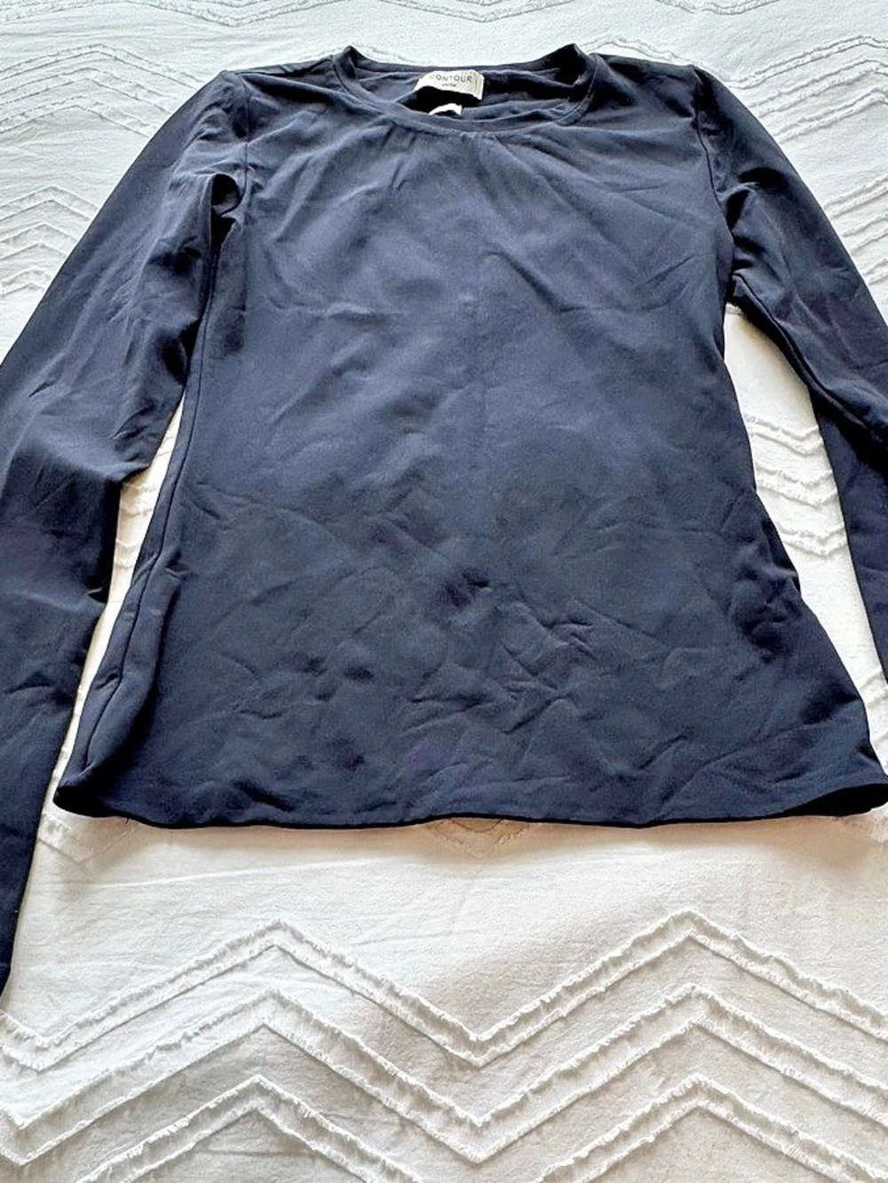 Aritzia Contour Long Sleeve Top in Navy - NEW- Size M